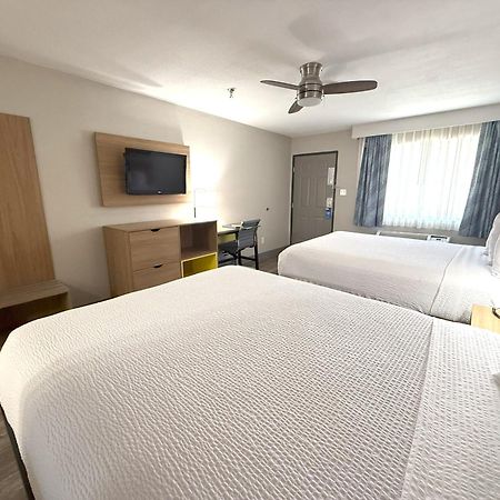Days Inn By Wyndham Yuma Bagian luar foto